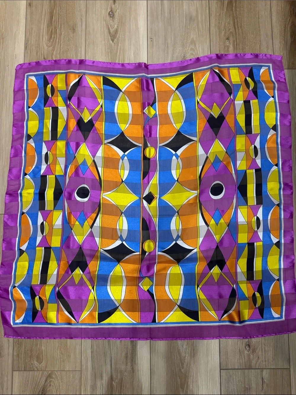Vibrant Geometric Purple Pattern Decorative scarf